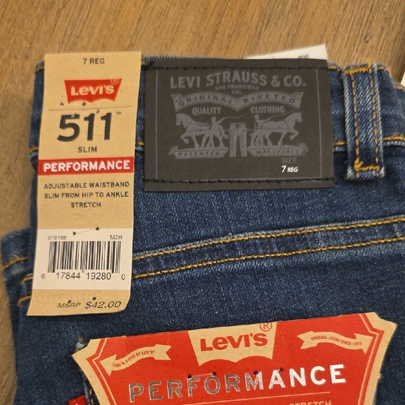 Levi's Slim Boy's Jeans in Dark Blue Denim - Picture 2 of 5